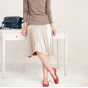 Garnet hill pleated silver shimmering skirt size 2